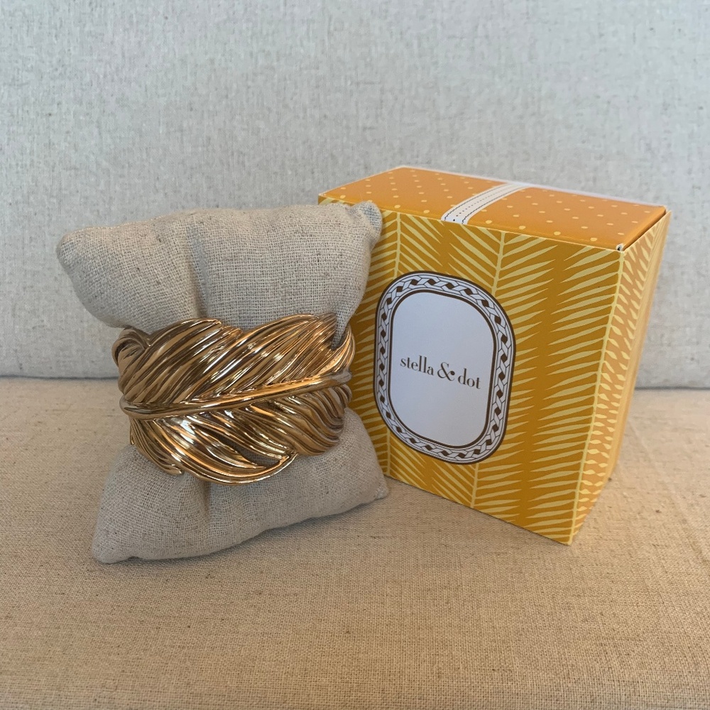 Stella & Dot Secret Garden Cuff